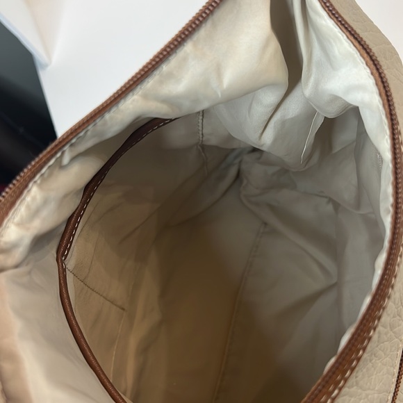 CL BEIGE AND BROWN LEATHER HAND BAG - Picture 11 of 16